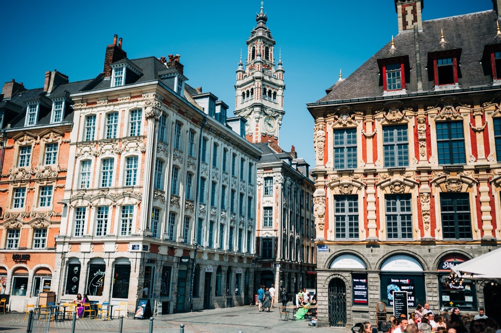 Immeubles de rapport en centre-ville, typiques des logements exploités en location courte durée par KYRENT